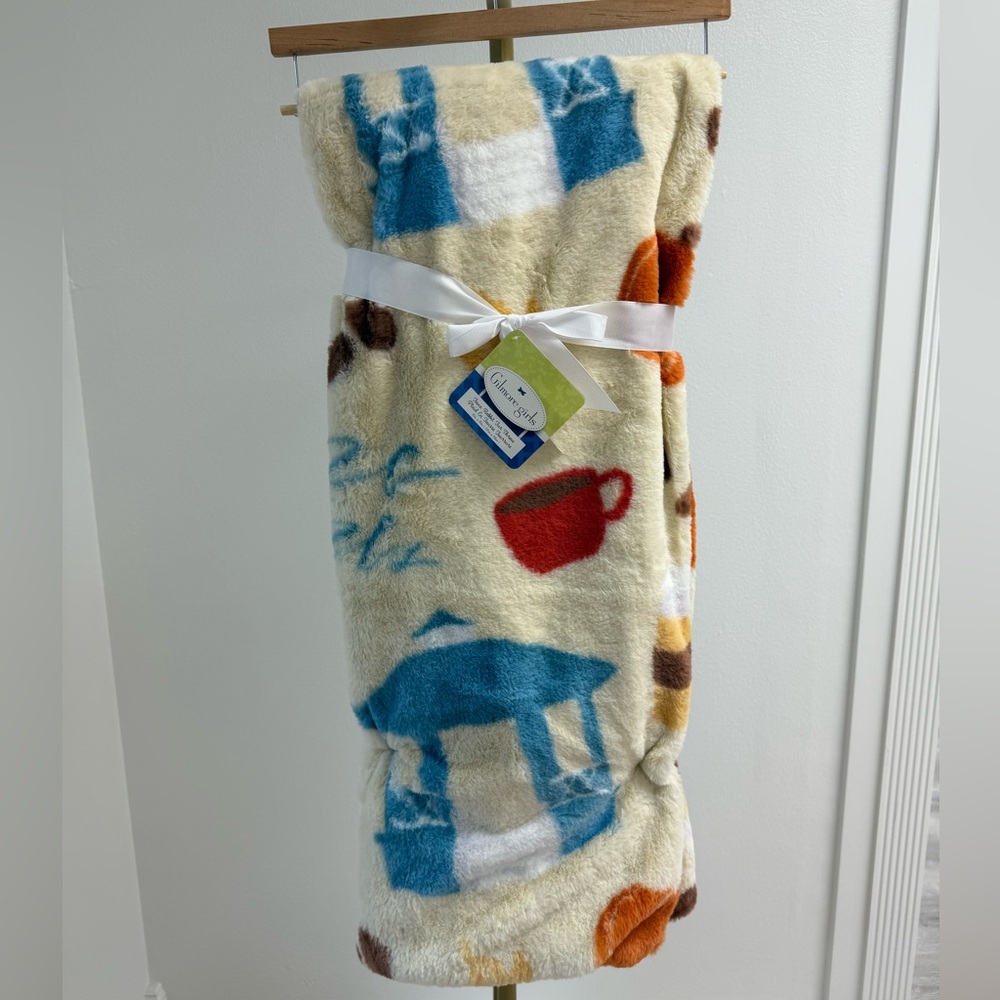 NWT Gilmore Girls Homegoods Fleece Throw